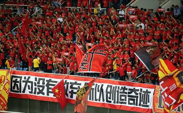 ” 詹姆斯·卡梅隆说道：“两部电影都将采用具有高动态范围视觉效果的4K画质，并通过Pixelworks的TrueCut Motion平台 ‘电影感高帧率’ 进行重制
